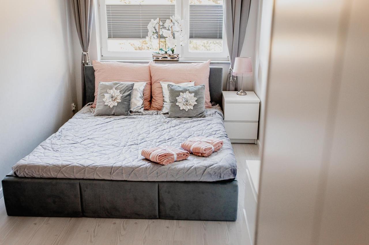 Apartament Villa Klar Ostroda Bagian luar foto