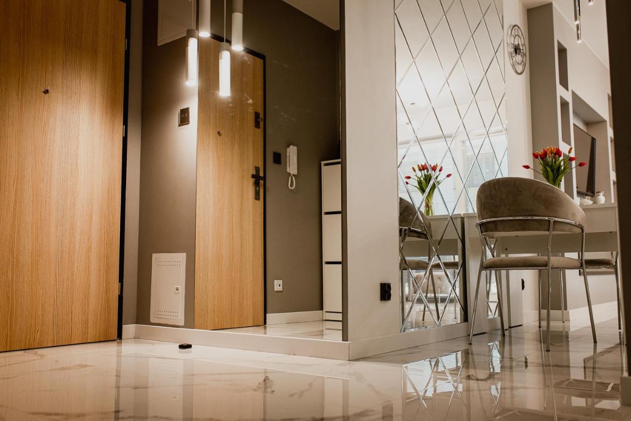 Apartament Villa Klar Ostroda Bagian luar foto