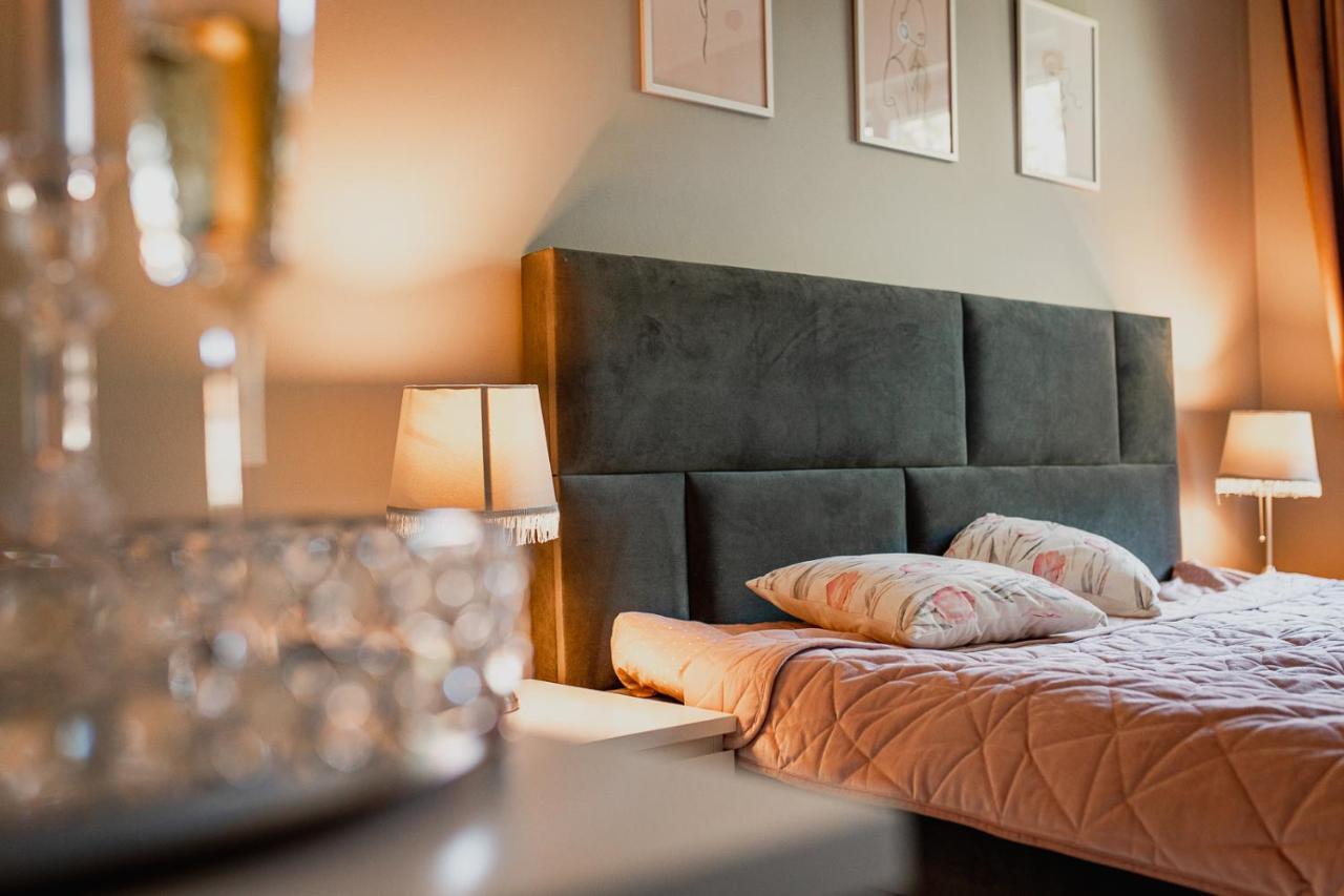 Apartament Villa Klar Ostroda Bagian luar foto