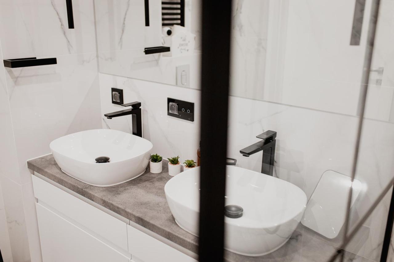 Apartament Villa Klar Ostroda Bagian luar foto